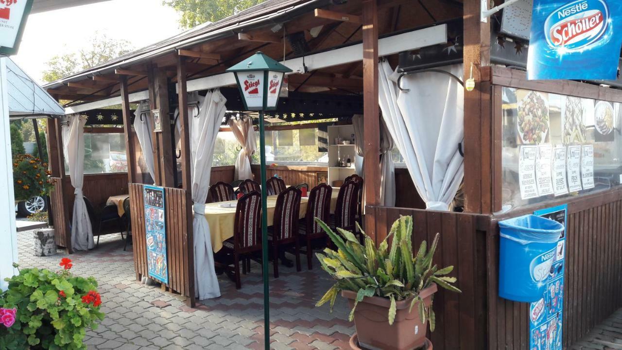 Appartamento Leon'S Silberwald Strasshof an der Nordbahn Esterno foto